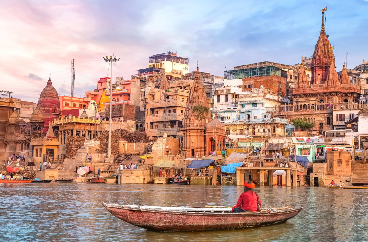 Discover the fabulous old forts and palaces of India