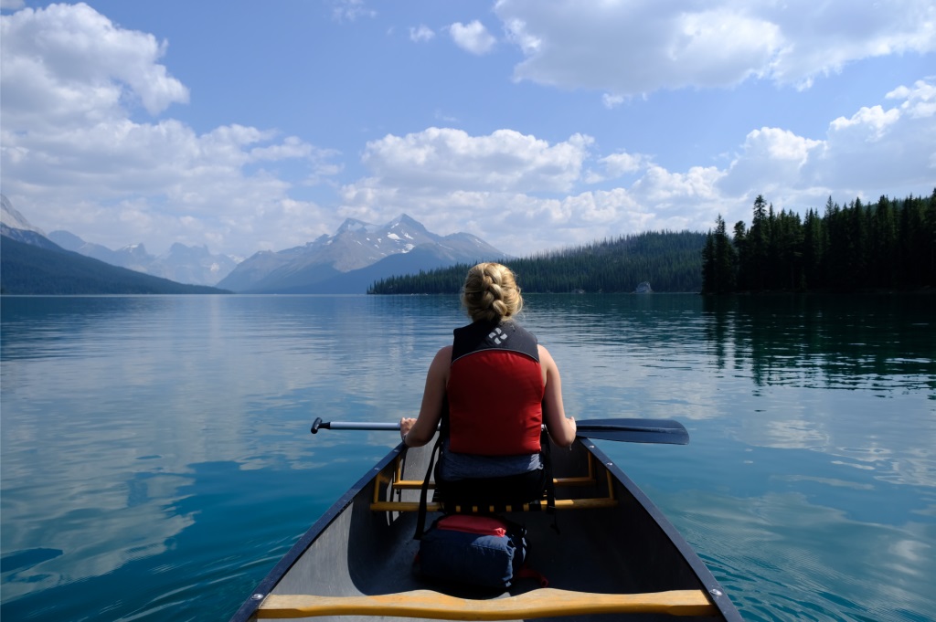 Cosa team Vera Schmid on a kayak